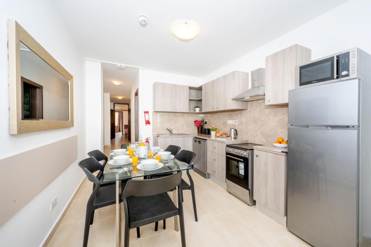 Sea Bliss Apartments With Terrace Just Off Seafront In St Paul'S Bay - By Getawaysmalta San Pawl il-Baħar Eksteriør billede