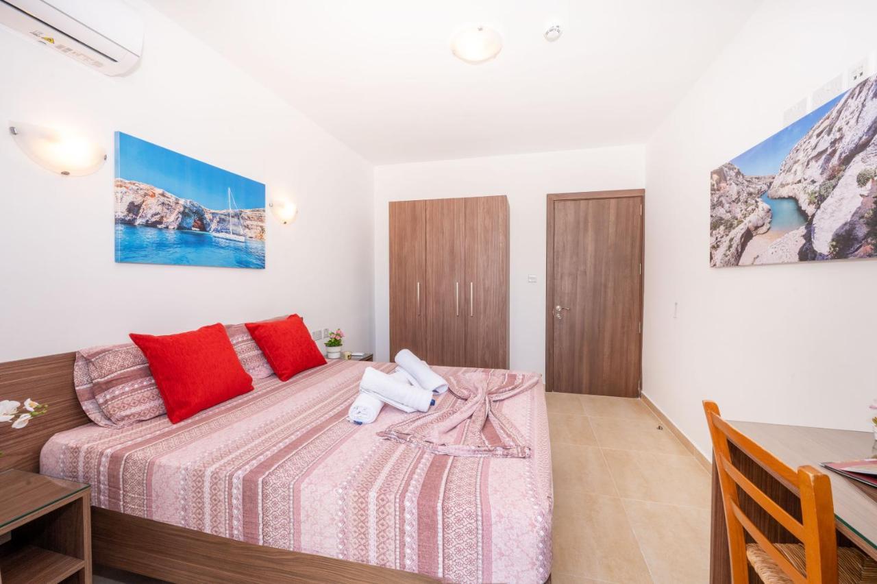 Sea Bliss Apartments With Terrace Just Off Seafront In St Paul'S Bay - By Getawaysmalta San Pawl il-Baħar Eksteriør billede